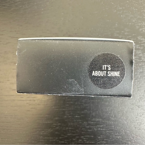 NWOT MAC IT’S ABOUT SHINE Dazzleshadow - Picture 2 of 3